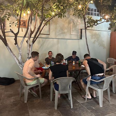 Tirana Lemon Breeze Hostel Zewnętrze zdjęcie