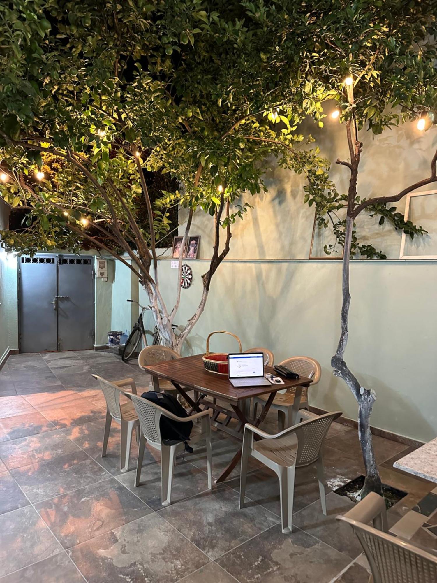 Tirana Lemon Breeze Hostel Zewnętrze zdjęcie