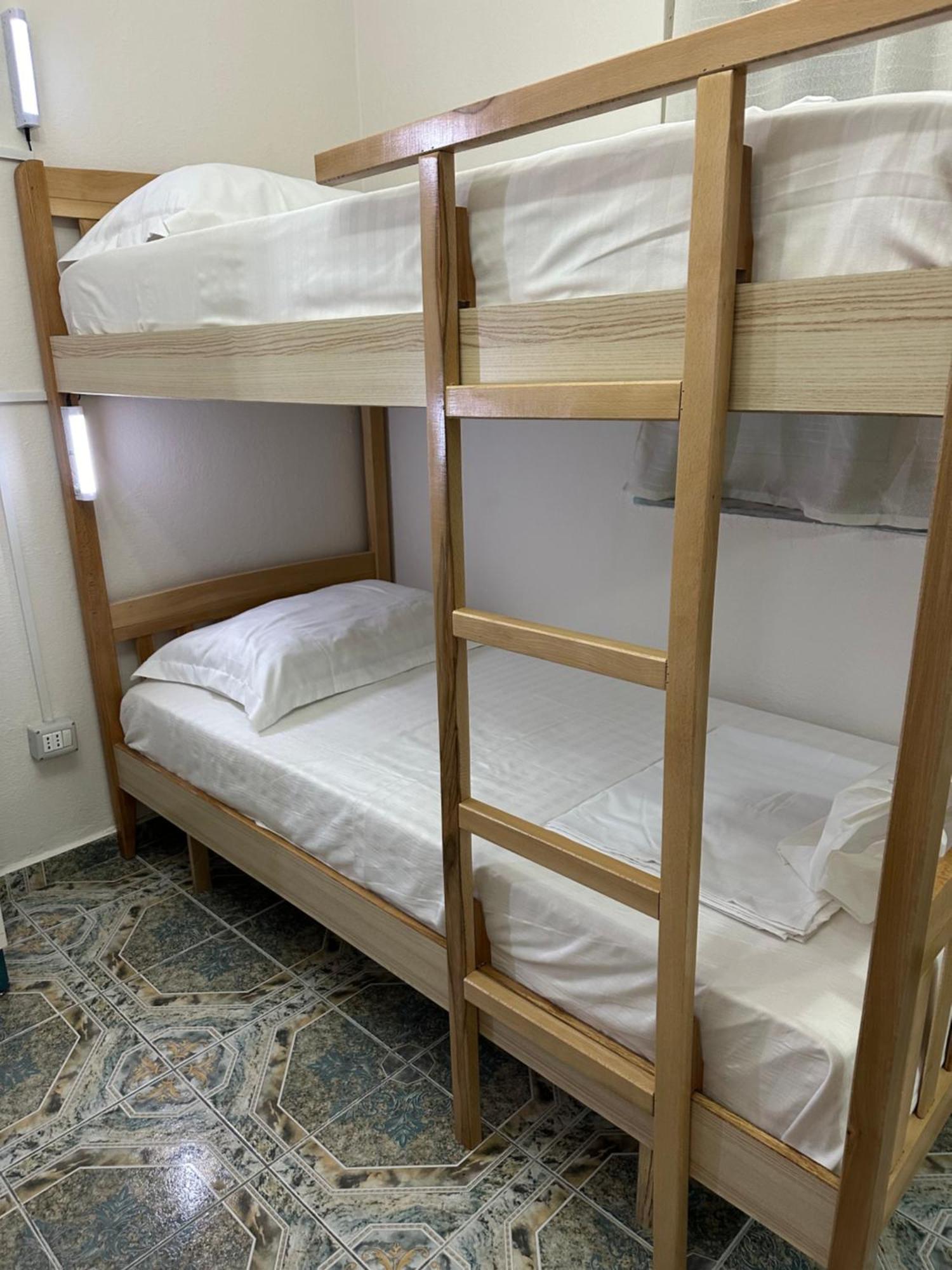 Tirana Lemon Breeze Hostel Zewnętrze zdjęcie