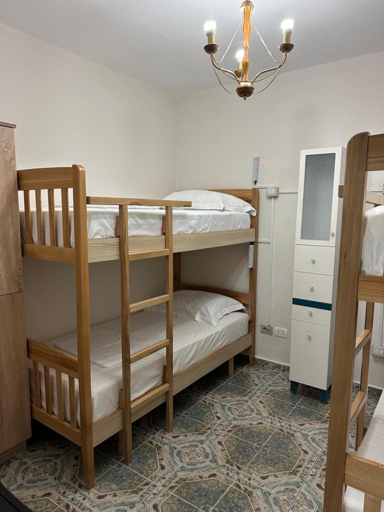 Tirana Lemon Breeze Hostel Zewnętrze zdjęcie
