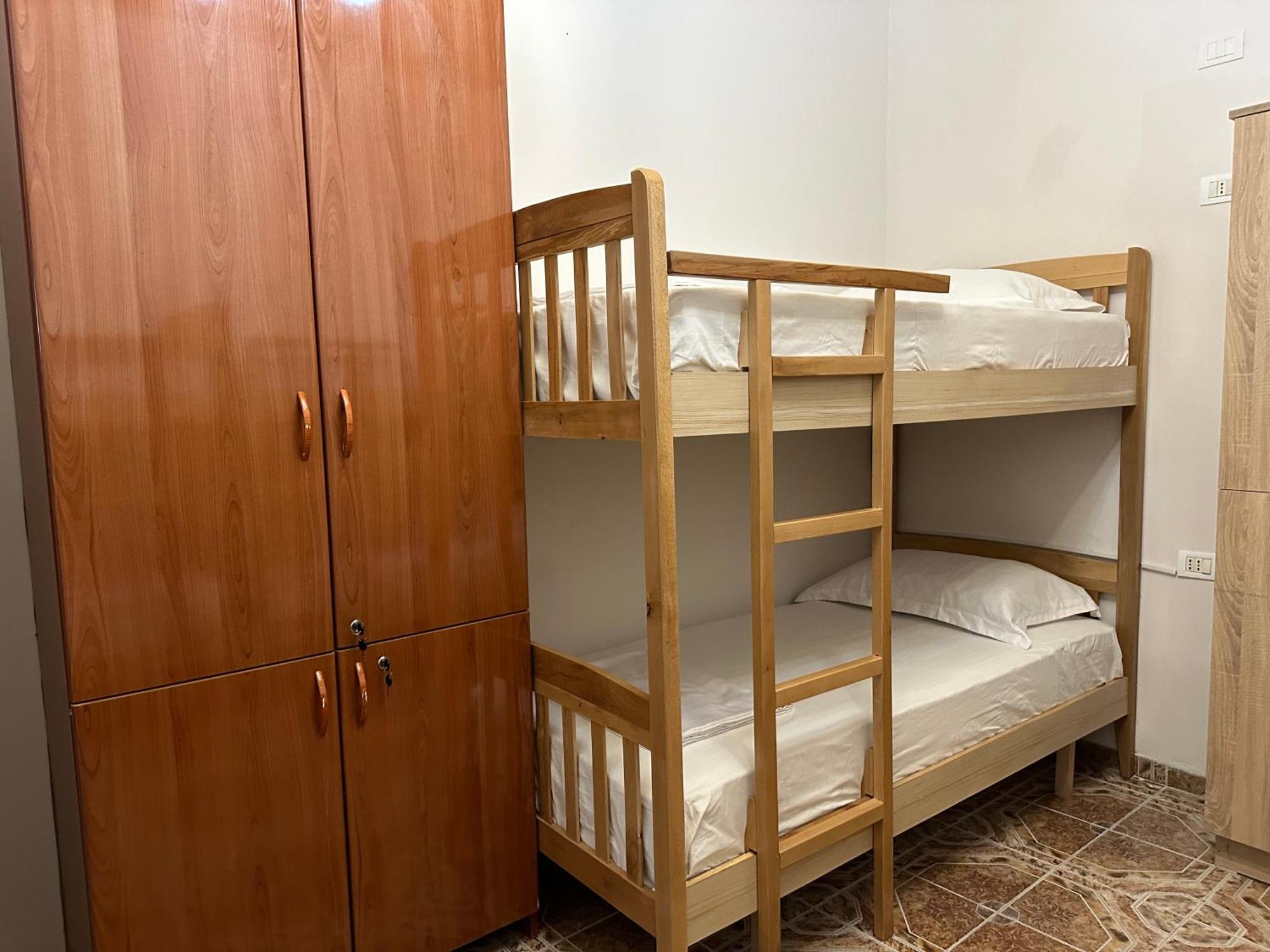 Tirana Lemon Breeze Hostel Zewnętrze zdjęcie