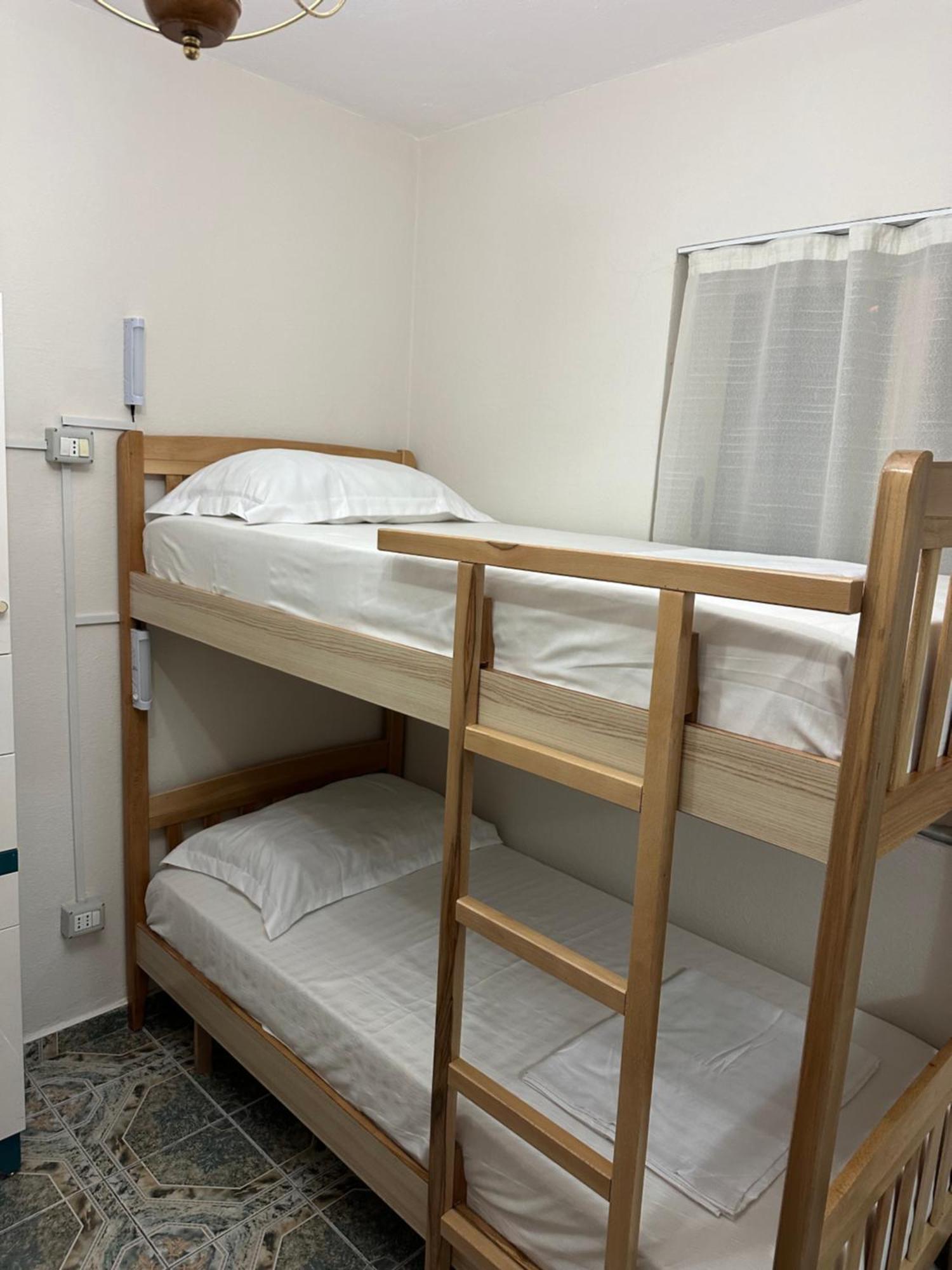Tirana Lemon Breeze Hostel Zewnętrze zdjęcie