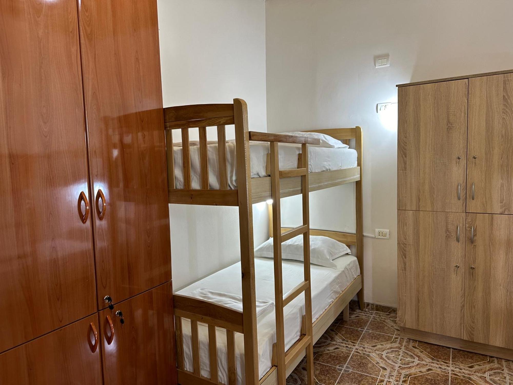 Tirana Lemon Breeze Hostel Zewnętrze zdjęcie