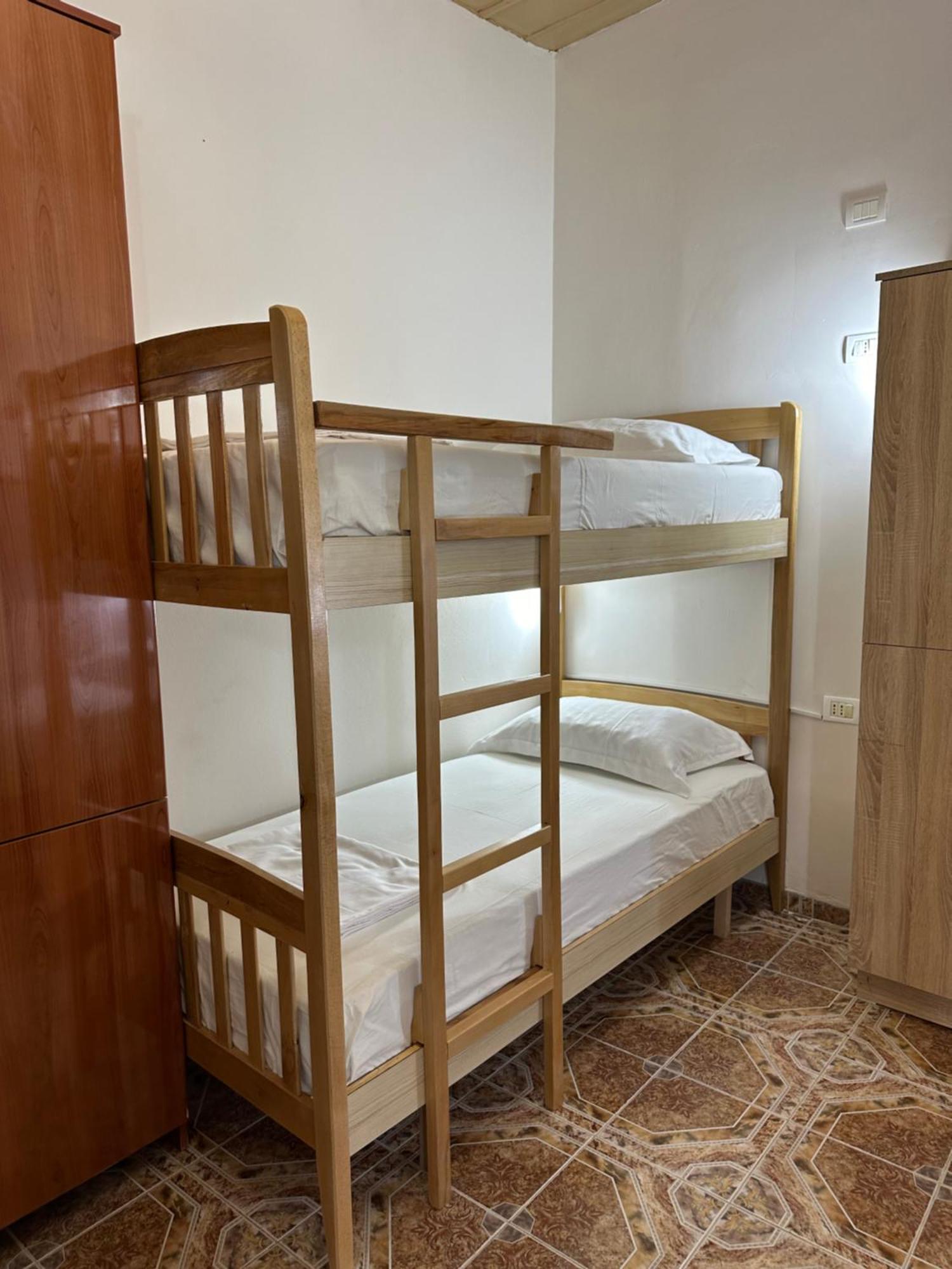 Tirana Lemon Breeze Hostel Zewnętrze zdjęcie