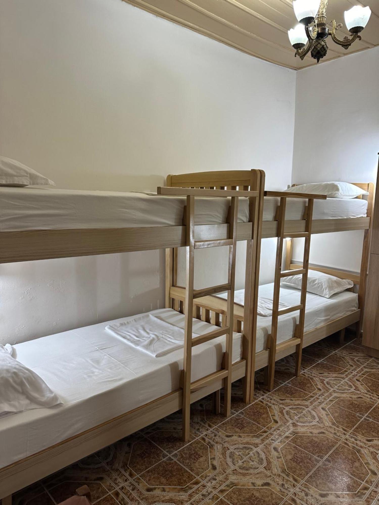 Tirana Lemon Breeze Hostel Zewnętrze zdjęcie