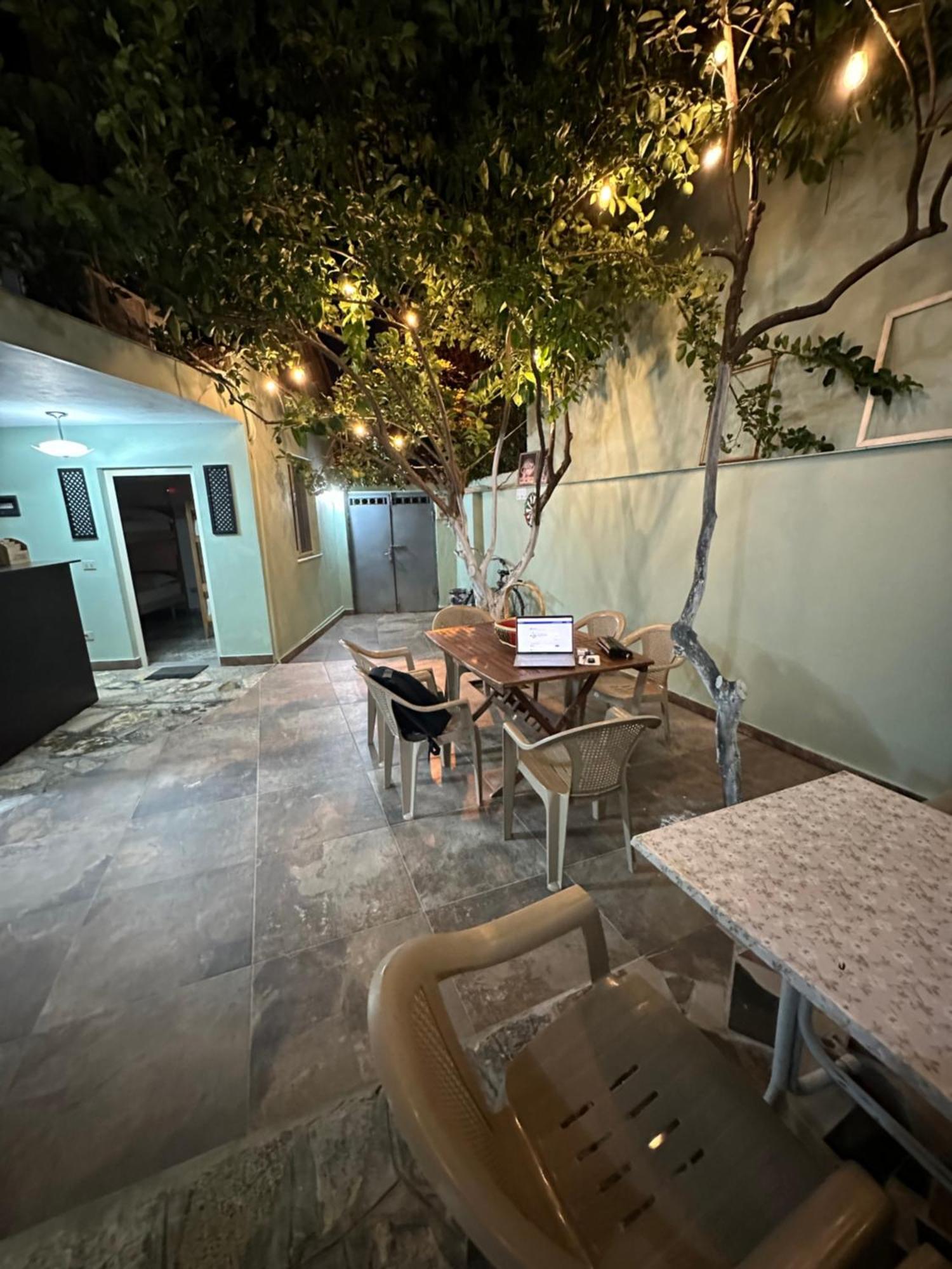 Tirana Lemon Breeze Hostel Zewnętrze zdjęcie