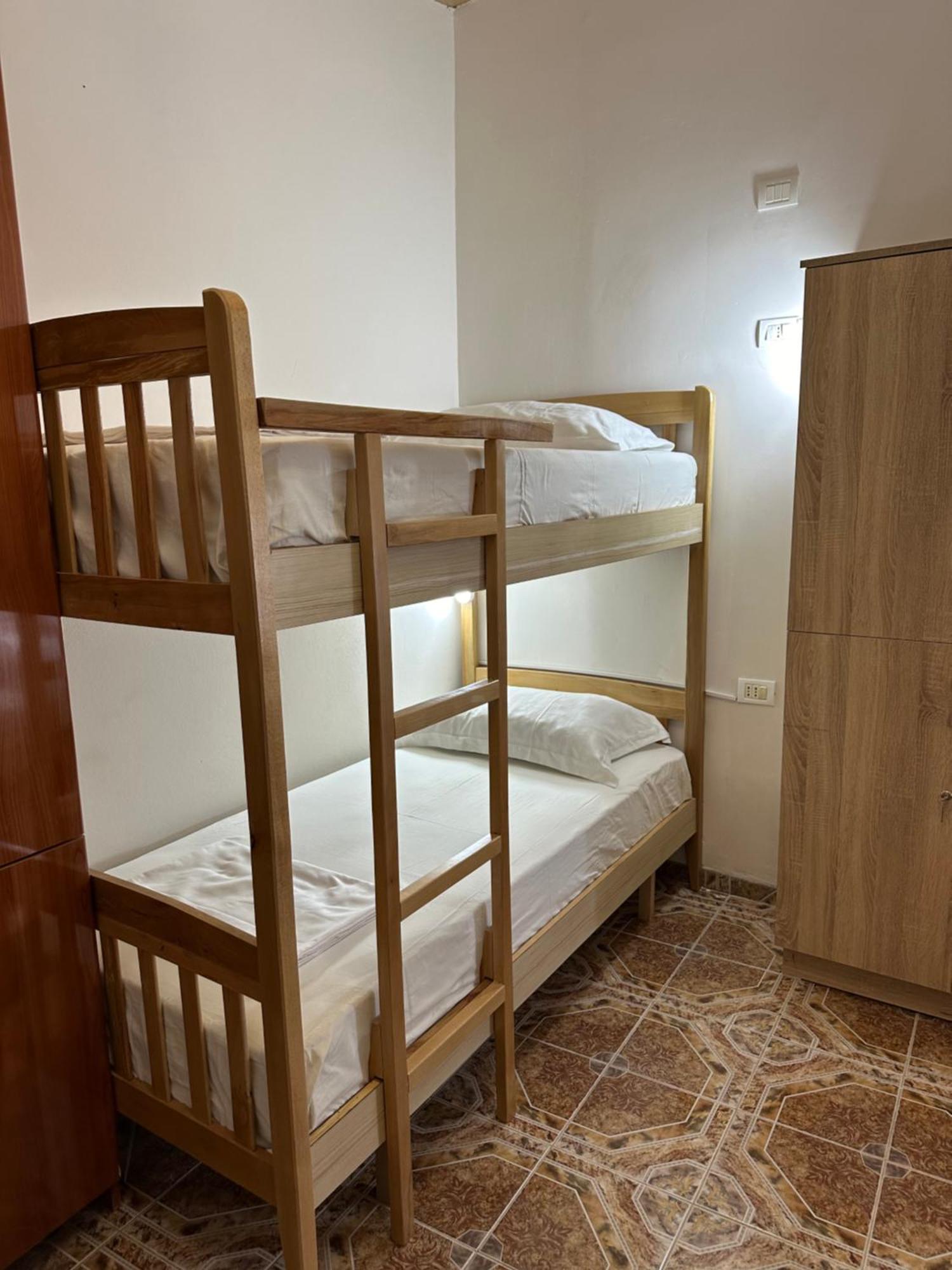Tirana Lemon Breeze Hostel Zewnętrze zdjęcie