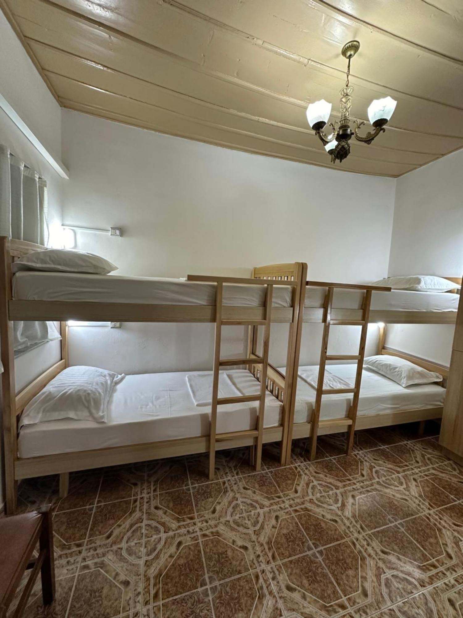 Tirana Lemon Breeze Hostel Zewnętrze zdjęcie