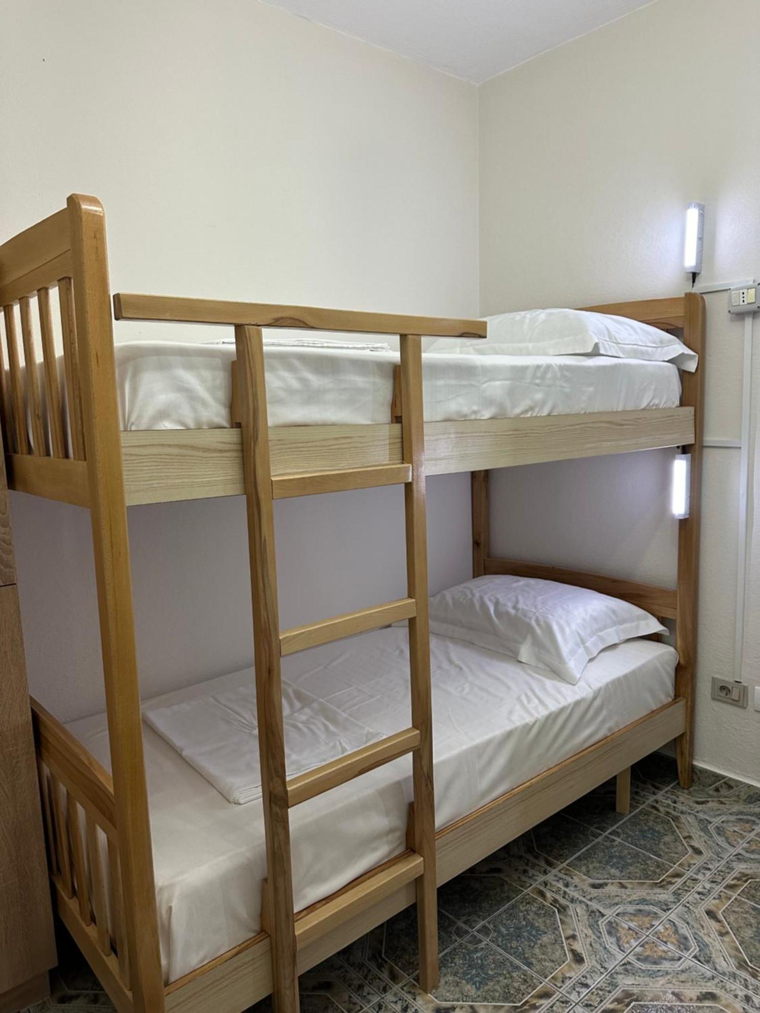 Tirana Lemon Breeze Hostel Zewnętrze zdjęcie