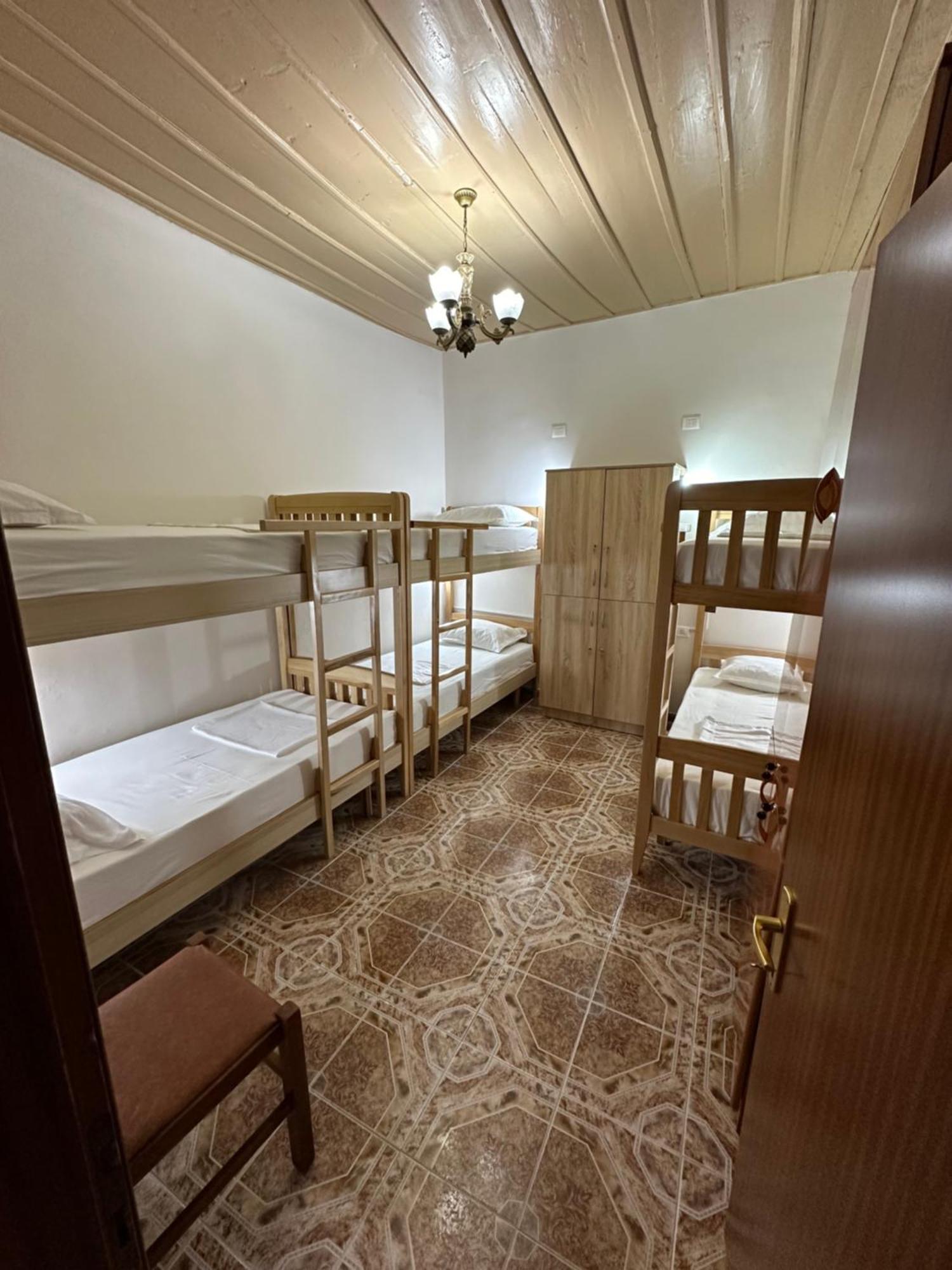 Tirana Lemon Breeze Hostel Zewnętrze zdjęcie