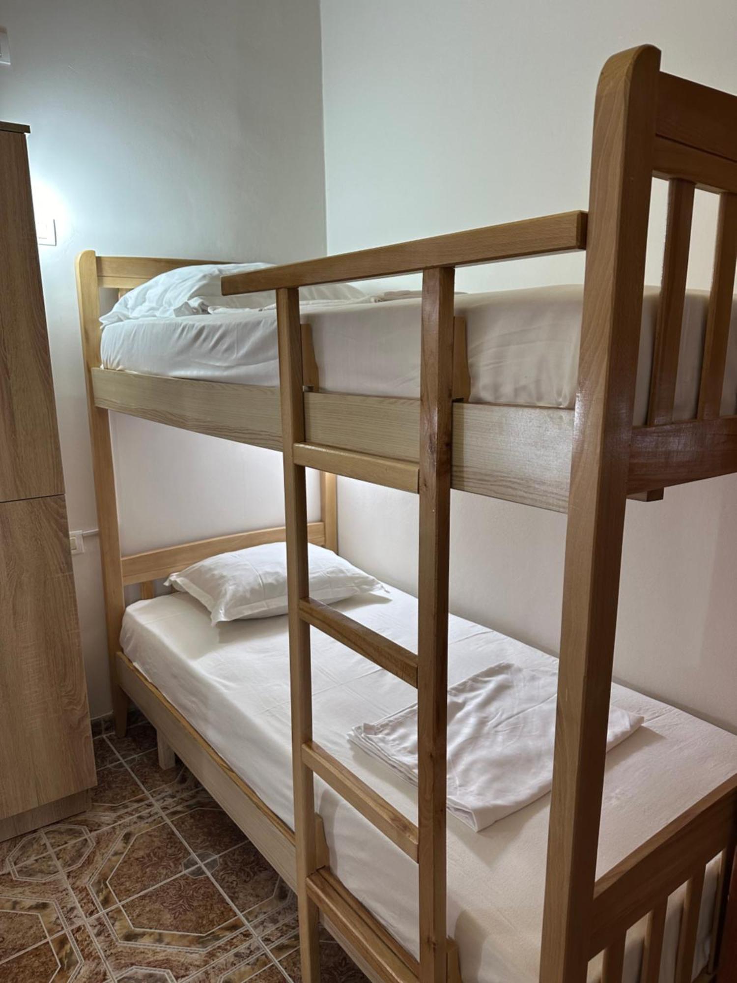 Tirana Lemon Breeze Hostel Zewnętrze zdjęcie
