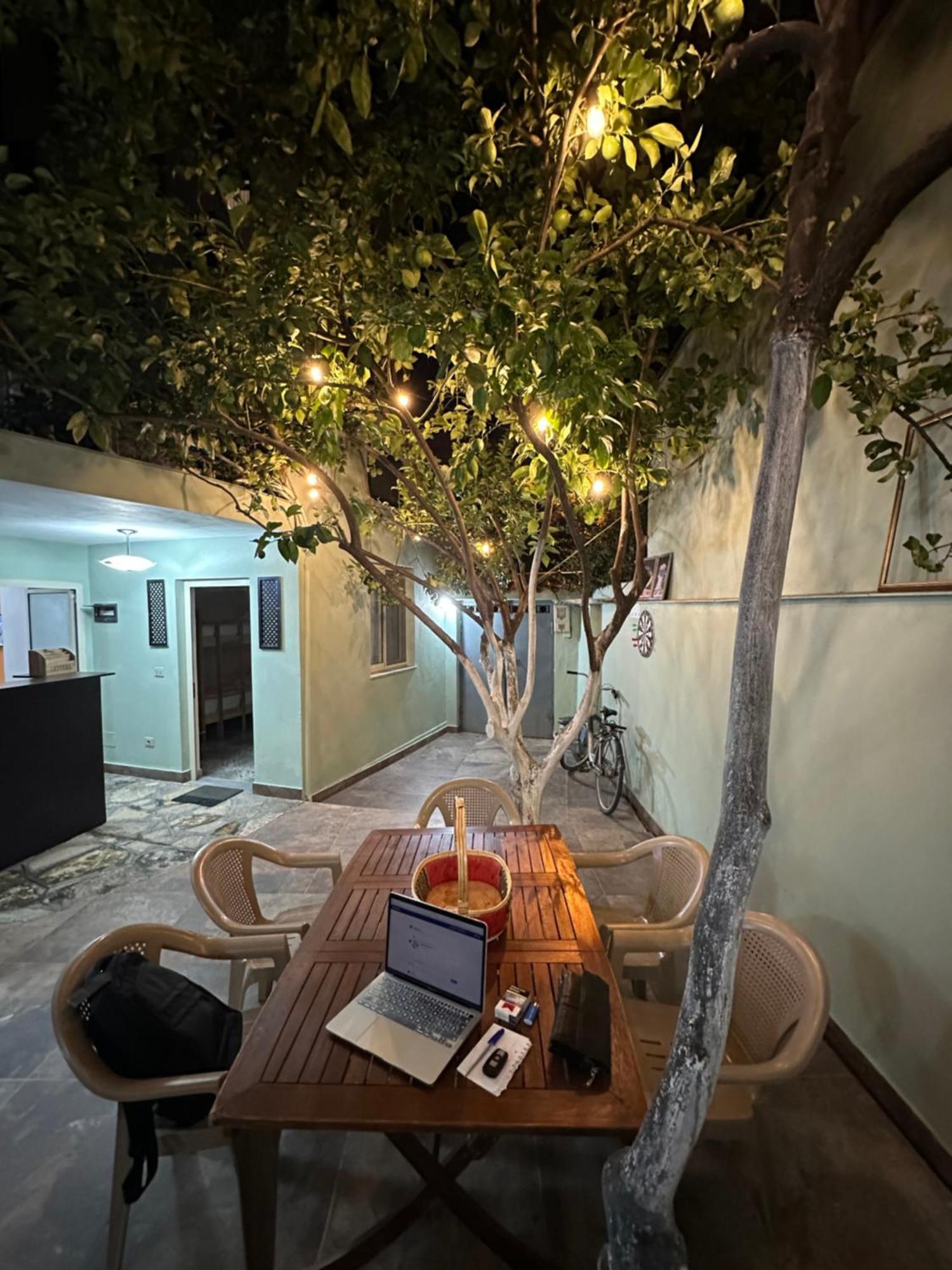 Tirana Lemon Breeze Hostel Zewnętrze zdjęcie