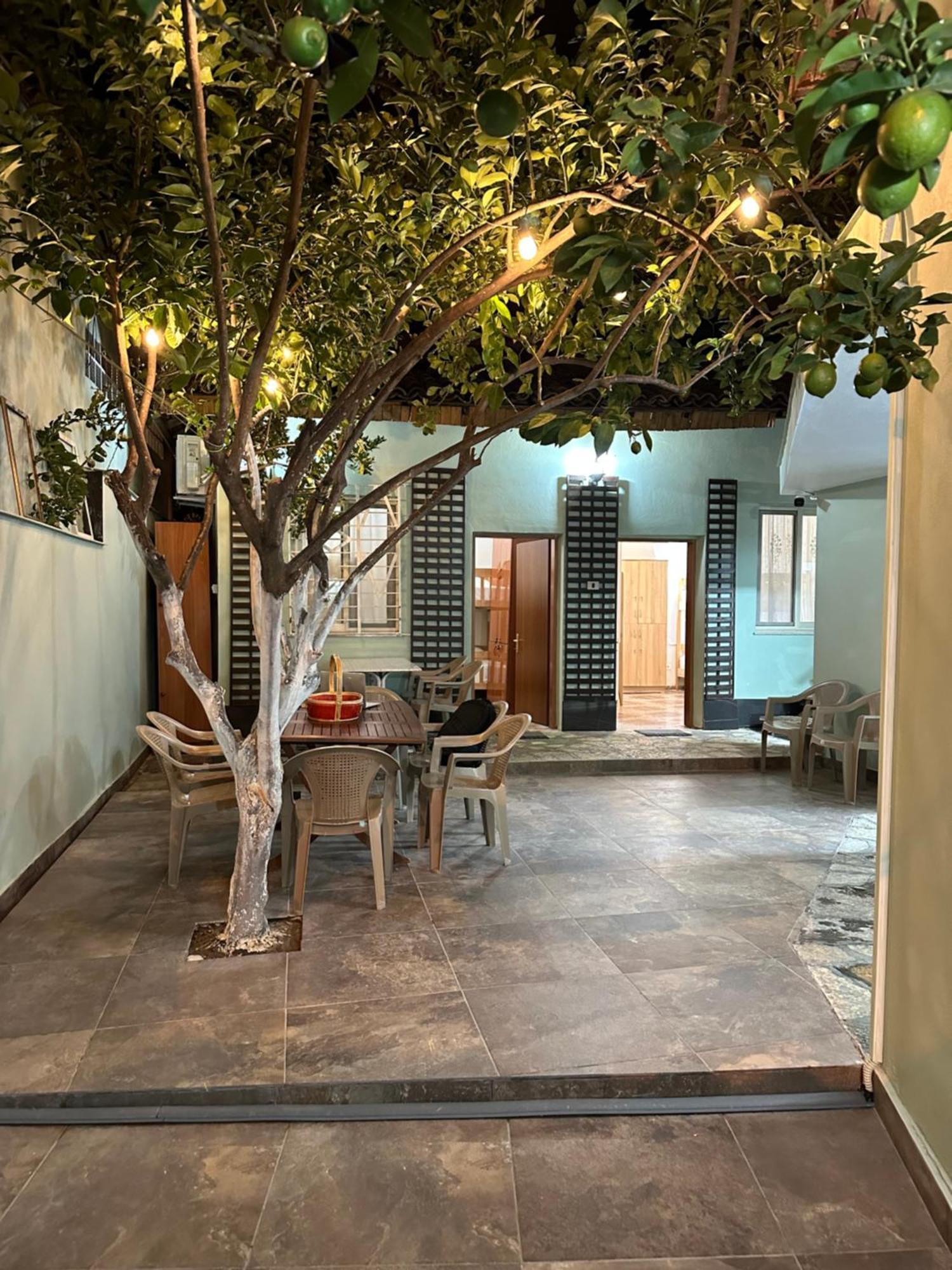 Tirana Lemon Breeze Hostel Zewnętrze zdjęcie
