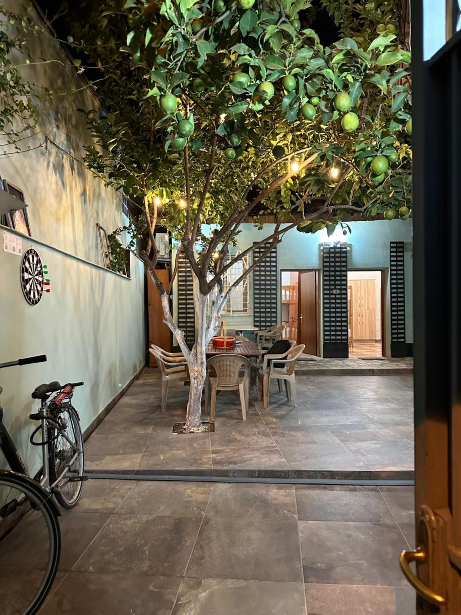 Tirana Lemon Breeze Hostel Zewnętrze zdjęcie